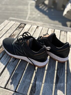 New Balance Golf Shoe’s Black w white   Bottom and Tan Accents Men’s 10.5 M  EUC
